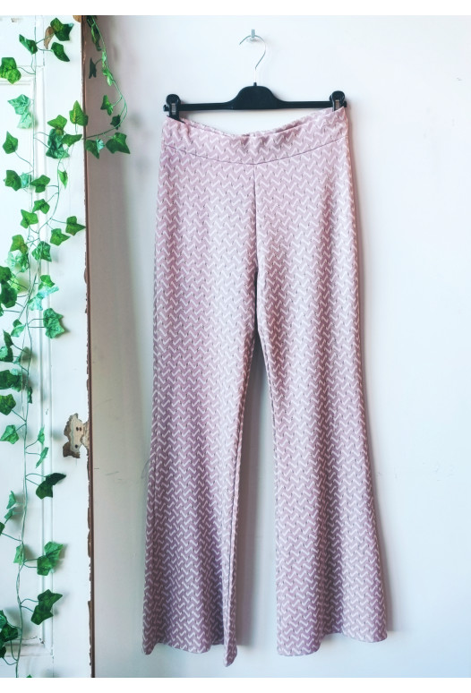 Johanna Paris - Spring Retro Flare