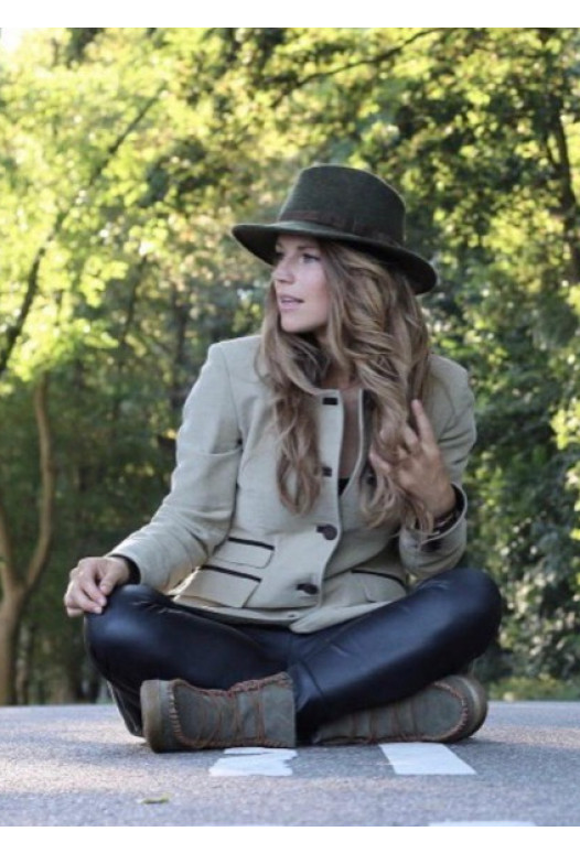 Ymiz H Bosco (sheepskin)