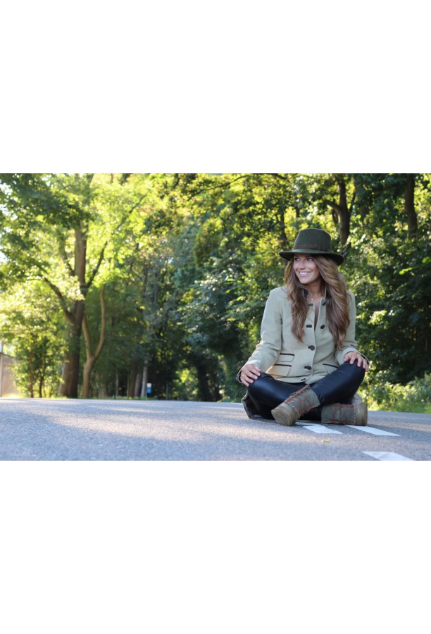 Ymiz M Bosco (sheepskin)