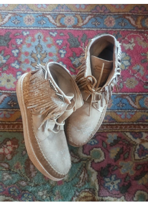 Uluru Art Sneaker Sand